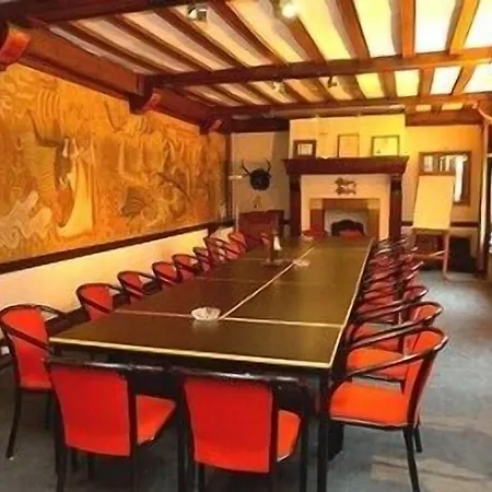 De Normandie Hotell Évreux