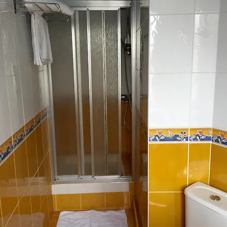 De Normandie Otel Évreux