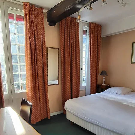 Hotel De Normandie 3*